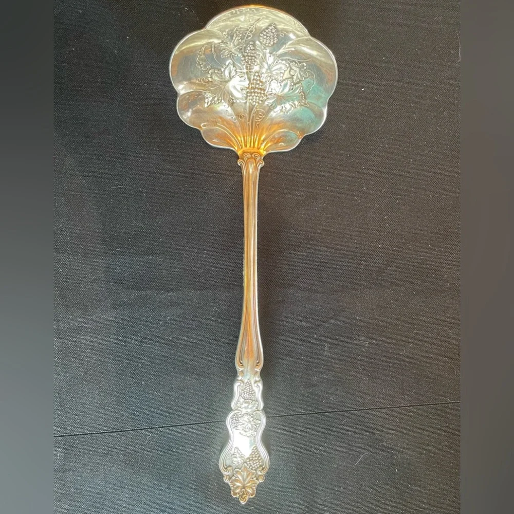 Moselle Grape Oyster/Soup Ladle